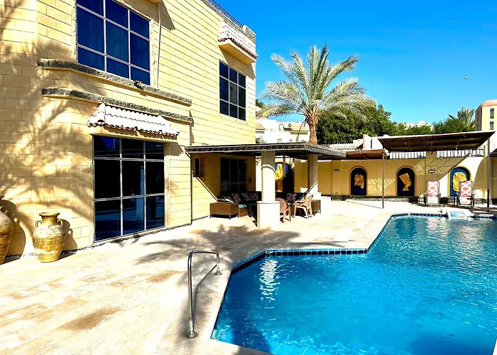 Private In Villa Gurdaka