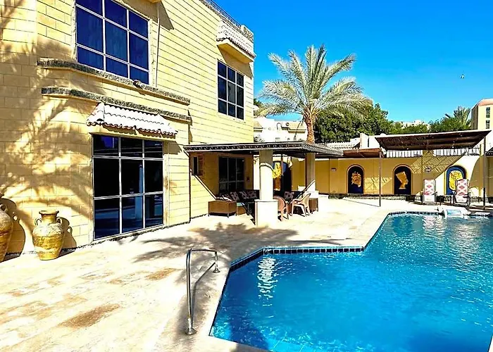 Villa Private In *